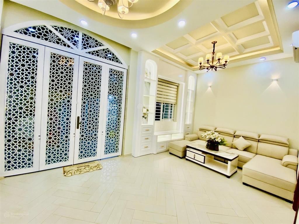 Bán nhà đẹp q7  full nội thất  ngang tới 9m  giá chỉ 6,99 tỷ