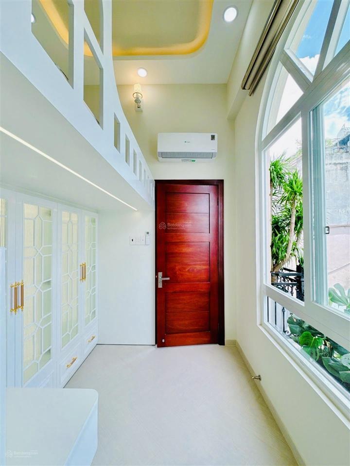 Bán nhà đẹp q7  full nội thất  ngang tới 9m  giá chỉ 6,99 tỷ