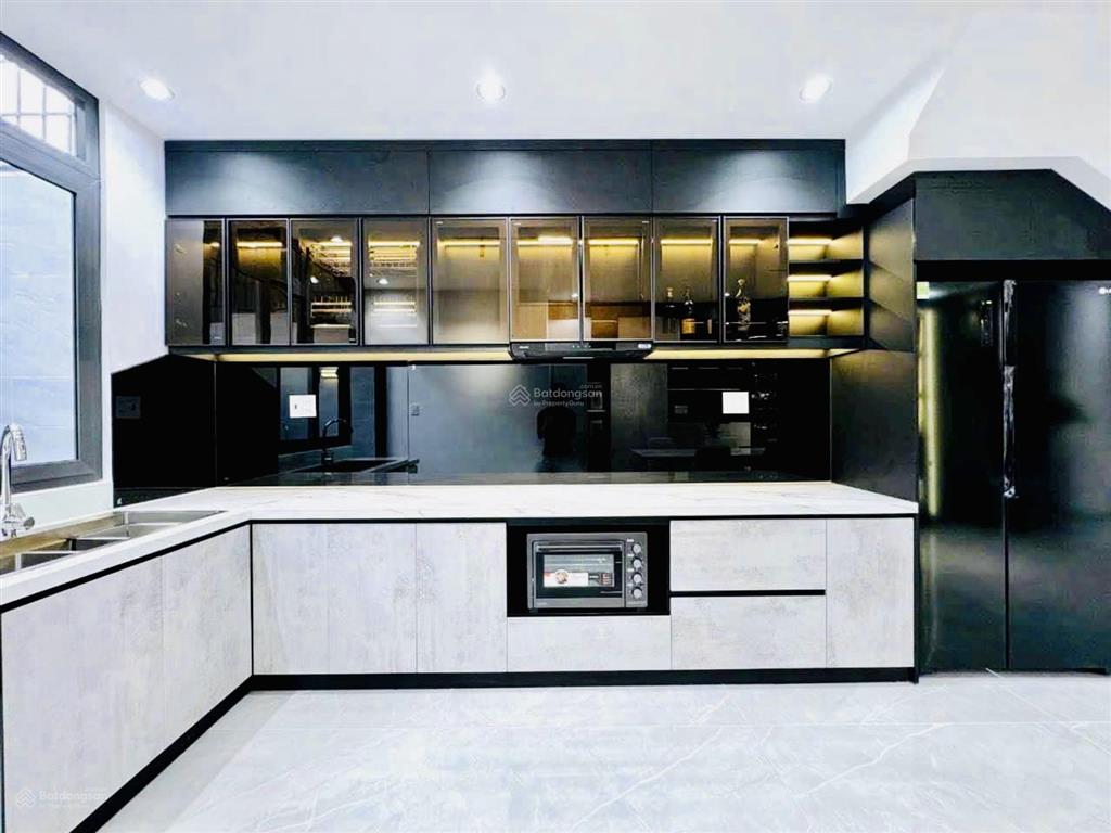 Nhà đẹp 3 tầng full nội thất 72m vuông  chỉ hơn 7 tỷ  q7