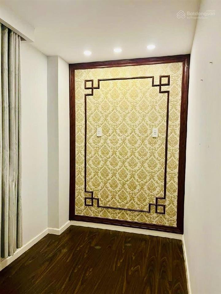 Bán nhà q7  4 tầng  ô tô đỗ cửa  nhỉnh 8,35 tỉ  thu nhập sẵn 16tr/tháng