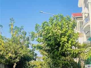 Bán chdv  doanh thu 45 củ/tháng  nhỉnh 8 tỷ  phú thuận, q7