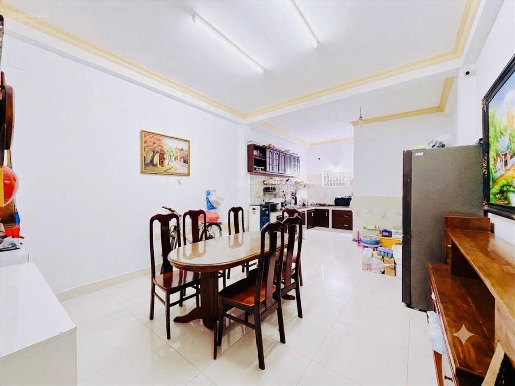 Bán nhà q7  tân thuận  ô tô tận cửa  sổ vuông hoàn công