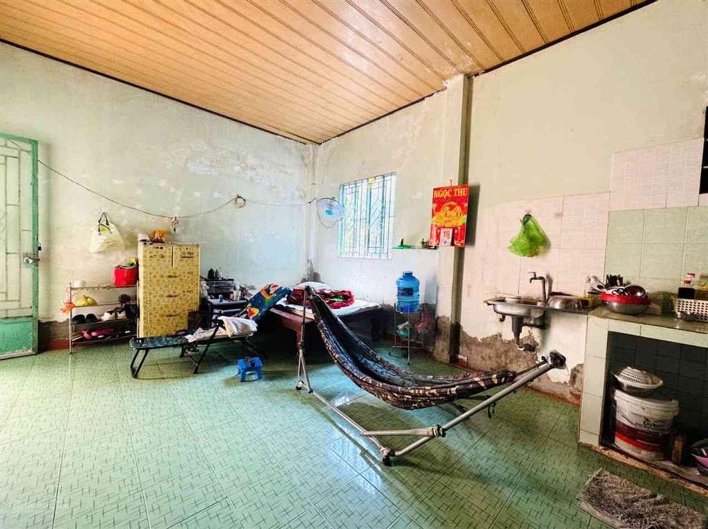 Bán đất tặng nhà  quận 7  ngang khủng 10m  chỉ 8 tỷ tl