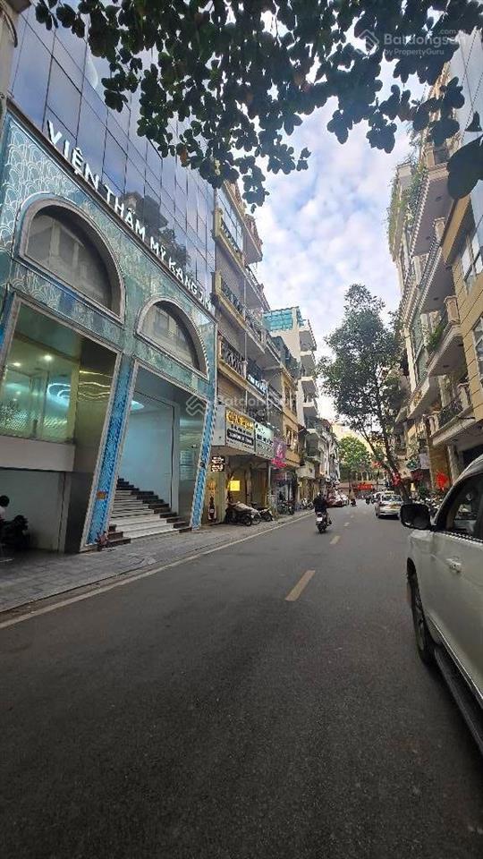 Bán nhà mặt phố mai hắc đế  bùi thị xuân dòng tiền 200 triệu/ tháng.