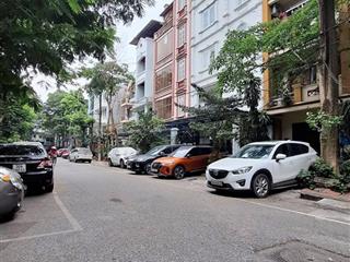 Phân lô ngã tư bạch mai  ô tô vào nhà  mặt tiền rộng