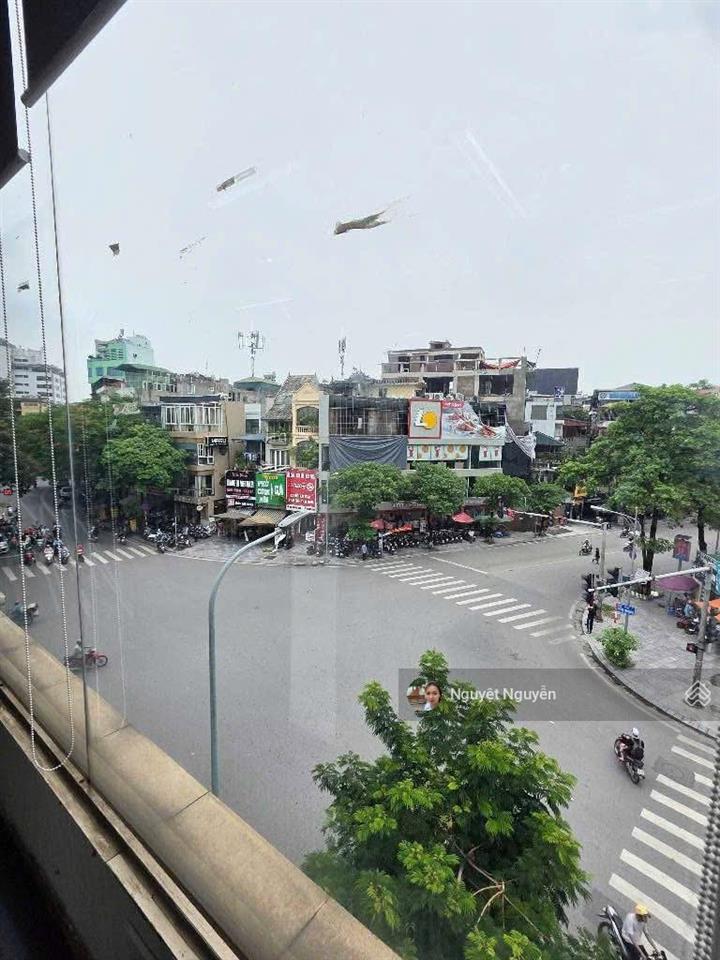 Bán nhà mặt phố trần đại nghĩa  phường bạch mai  vỉa hè thoáng sáng nhất phố.