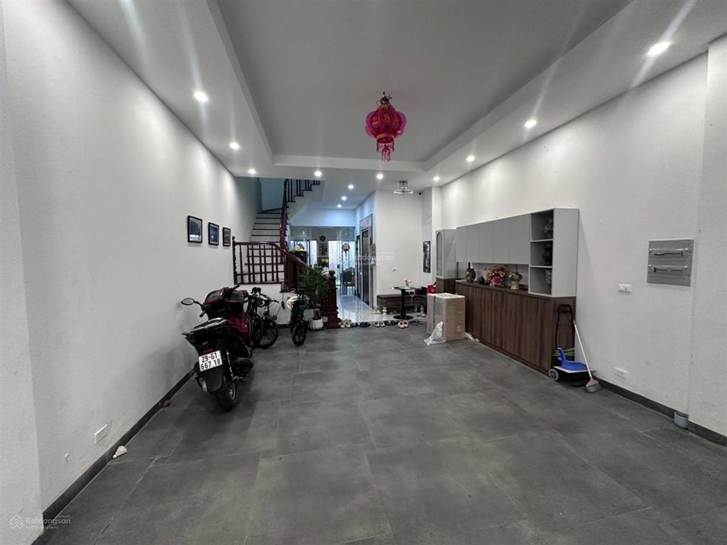 Khu vực lạc trung  hai bà trưng rồi! phân lô ô tô  thang máy 6 tầng  mt rộng  gara