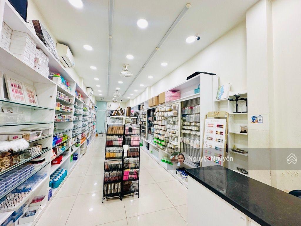 Bạch mai  vỉa hè  kinh doanh bất chấp  giá chỉ 445 triệu/m2