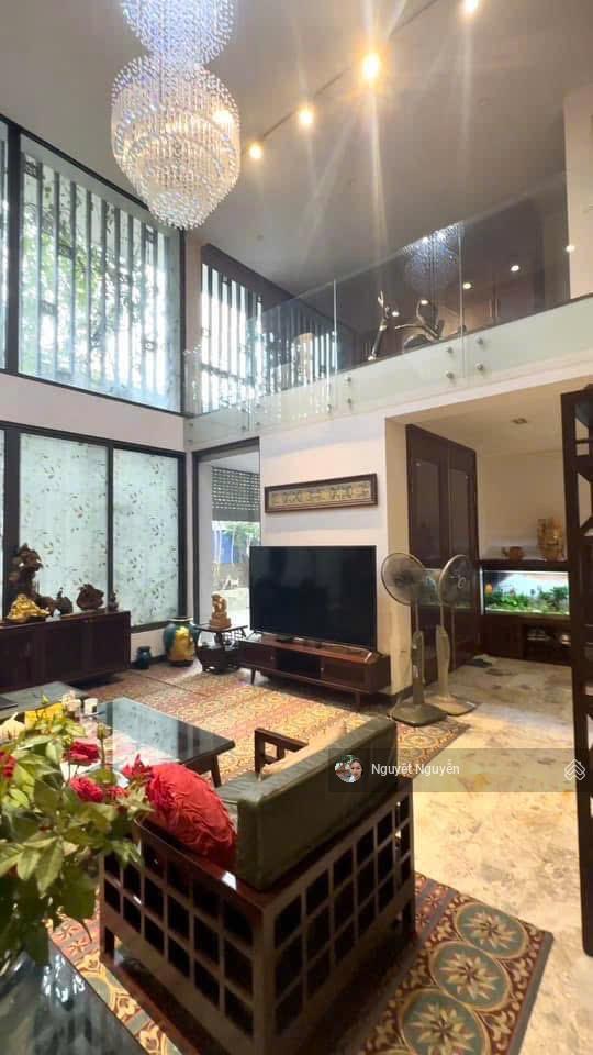 Siêu phẩm hai bà trưng, bán nhà lạc trung  mặt tiền quyền lực 8m  100m2 x 5 tầng
