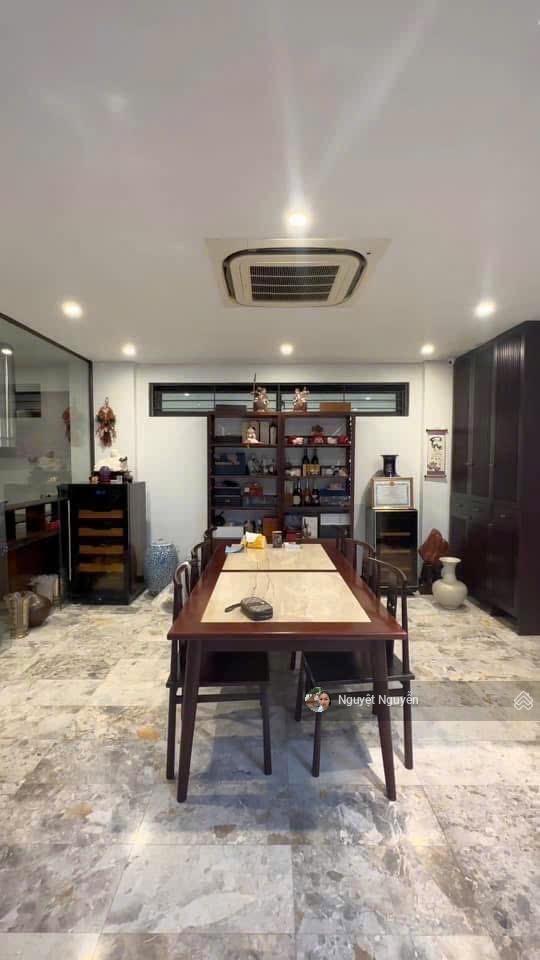 Siêu phẩm hai bà trưng, bán nhà lạc trung  mặt tiền quyền lực 8m  100m2 x 5 tầng