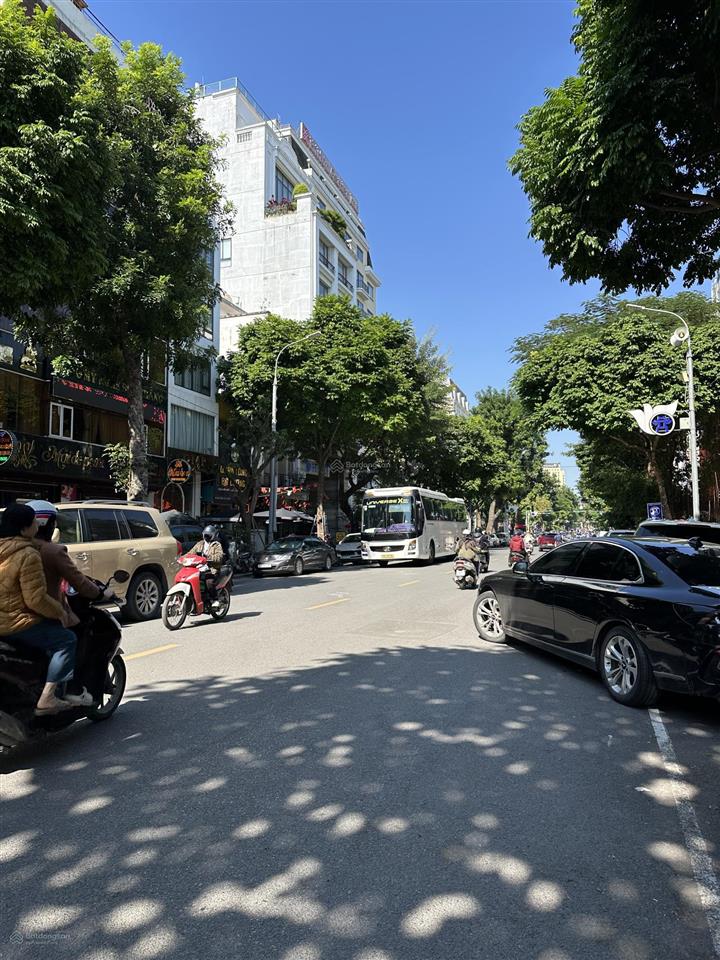 Mặt phố lạc trung  hbt  mặt sau mặt ngõ dt 72m2. chủ cũ, giá cũ
