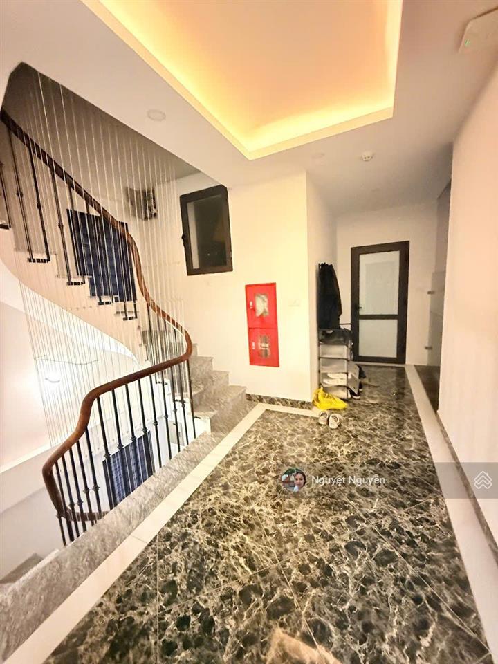 Tòa nhà 9 tầng phố bạch mai 135m2  thang máy  gara 2 ô tô