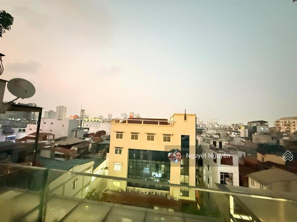 Tòa nhà 9 tầng phố bạch mai 135m2  thang máy  gara 2 ô tô