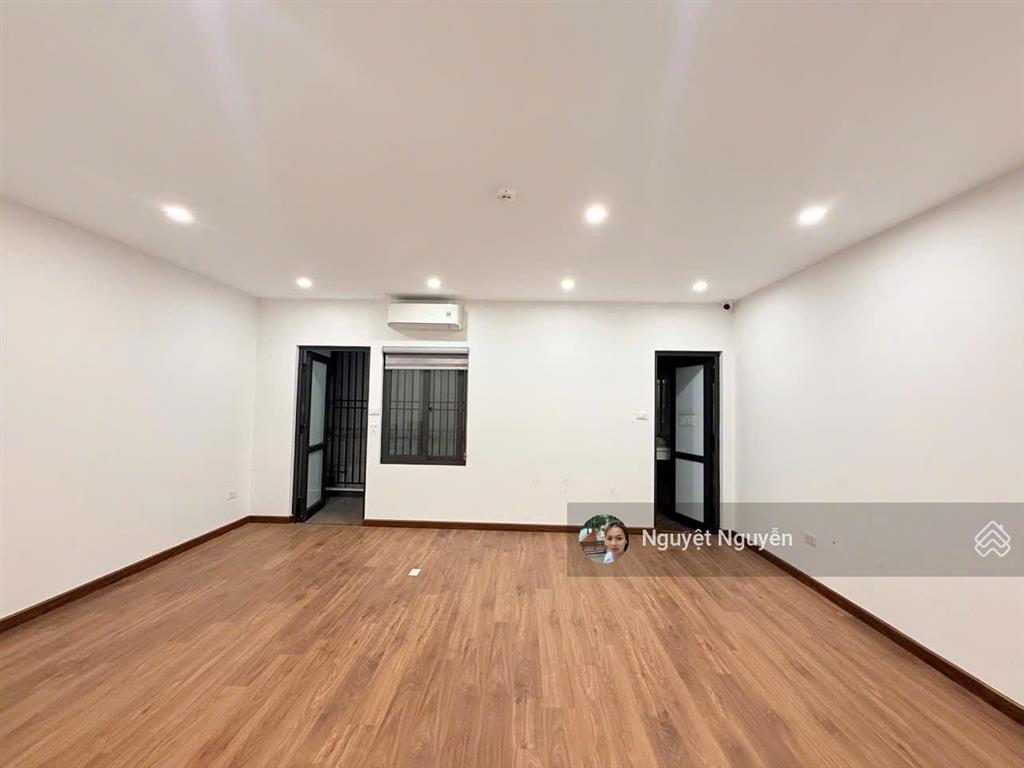 Tòa nhà 9 tầng phố bạch mai 135m2  thang máy  gara 2 ô tô