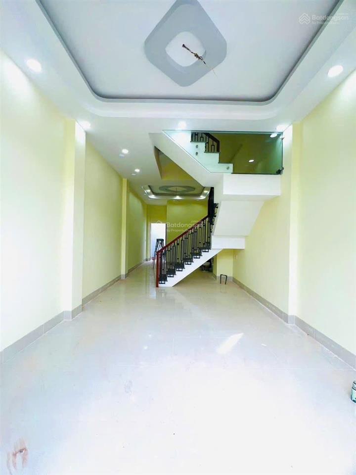 Nhà 3 tầng mới xây kdc nam khang 1426 nguyễn duy trinh