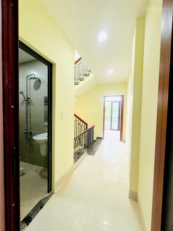 Nhà 3 tầng mới xây kdc nam khang 1426 nguyễn duy trinh