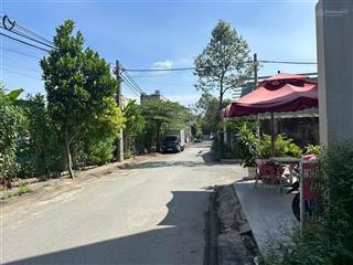 Lô đất 1/ trường lưu gần chợ long trường, đường 8m thông