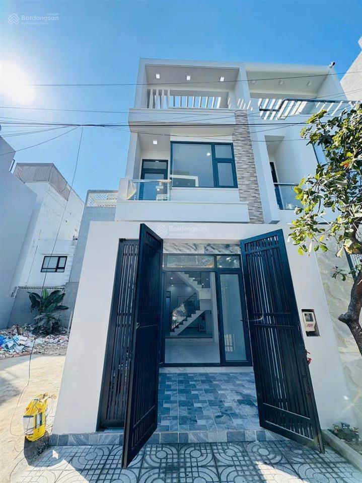 Nhà 3 tầng mới xây kdc nam khang 1426 nguyễn duy trinh