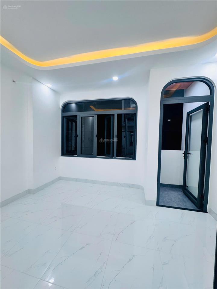 Nhà 4 tầng mới xây đường trường lưu, phường long trường