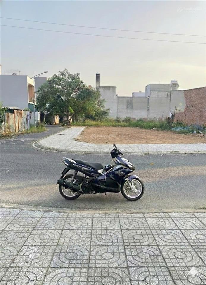 Lô góc 2 mặt tiền trục đường 16m kdc nam khang, 133m2 giá 8.7 tỷ
