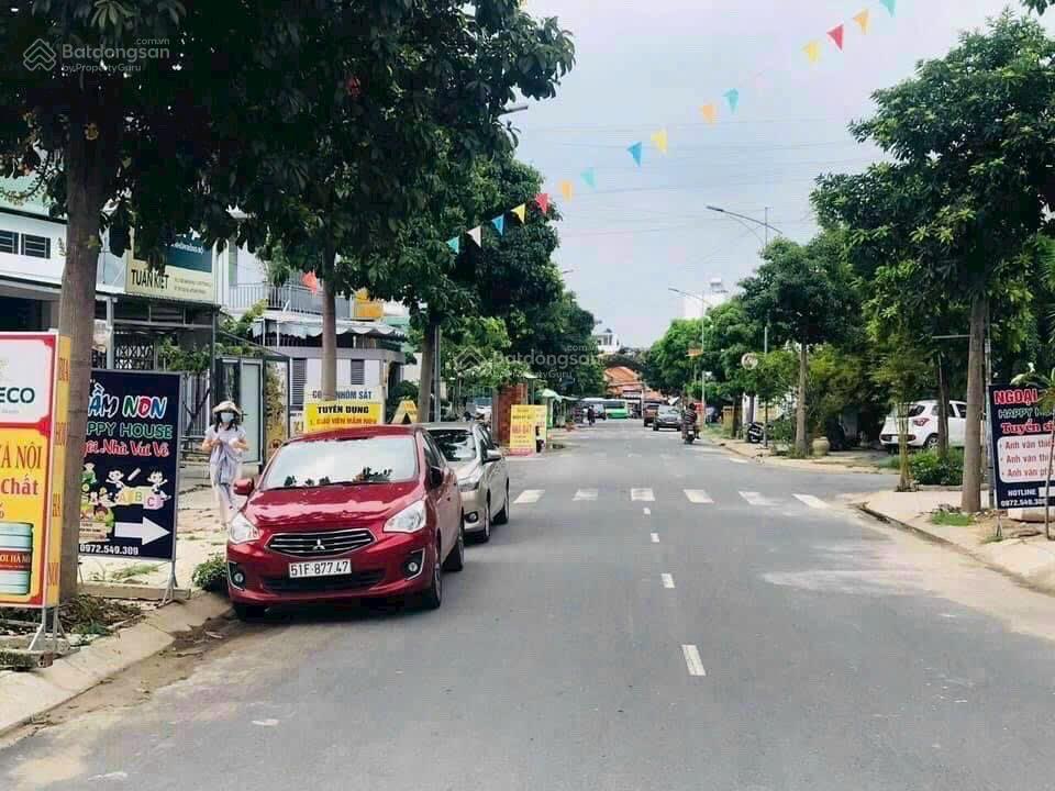 Lô góc 2 mặt tiền trục đường 16m kdc nam khang, 133m2 giá 8.7 tỷ