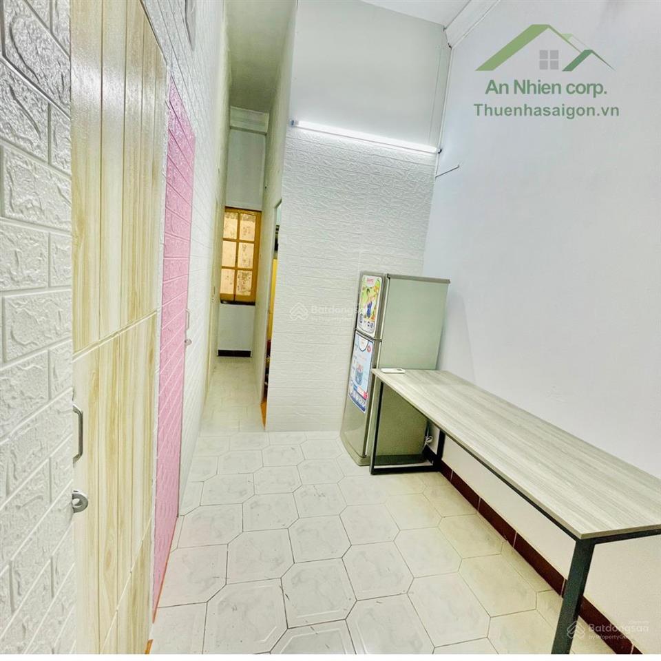Phòng đẹp, vị trí xịn dành cho các bạn nữ, giá mềm 2tr5/tháng  ngã tư hàng xanh (bình thạnh cũ)