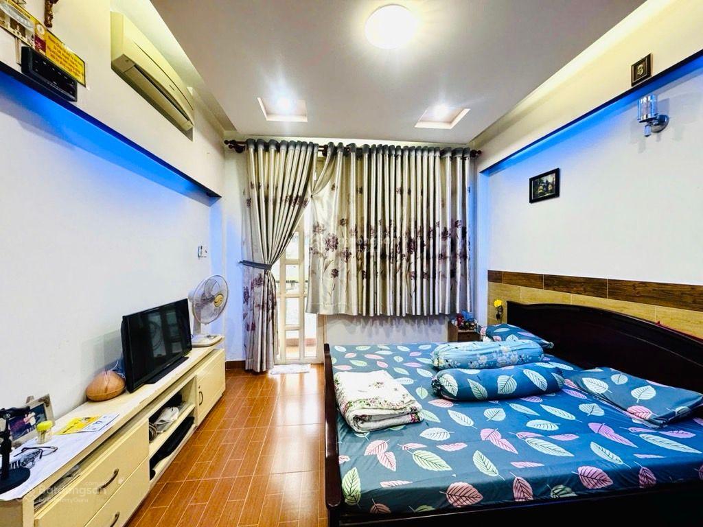 Hoàng hoa thám, bình thạnh  4 tầng  60m2 (nở hậu)  4pn, hxh tới nhà, chỉ hơn 6 tỷ