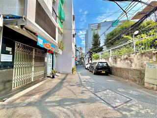 Nhà hơn 4tỷ hẻm xe hơi thích quảng đức, 1trệt 3 lầu sânthượng, 3 phòng ngủ, sổ chuẩn, còn bớt