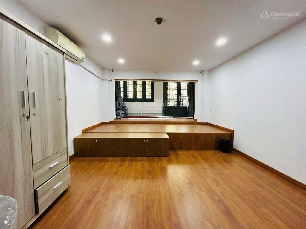 Lê văn sỹ nhà đẹp 5 tầng, (4x8) 4 phòng, có dòng tiền, bán gấp giá còn thương lượng