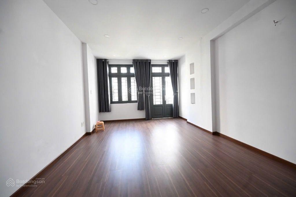 Lê văn sỹ nhà đẹp 5 tầng, (4x8) 4 phòng, có dòng tiền, bán gấp giá còn thương lượng