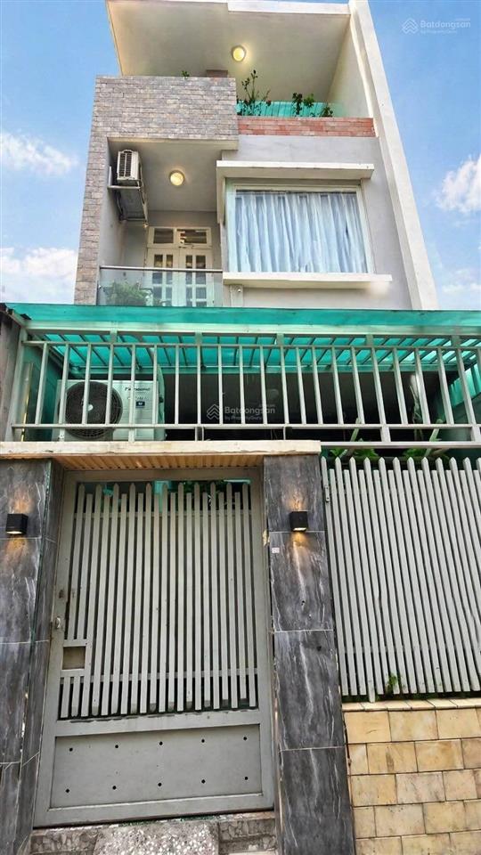 Nhà 3 tầng  ngang 4.5m  hẻm ô tô thông lạc long quân  giáp q10