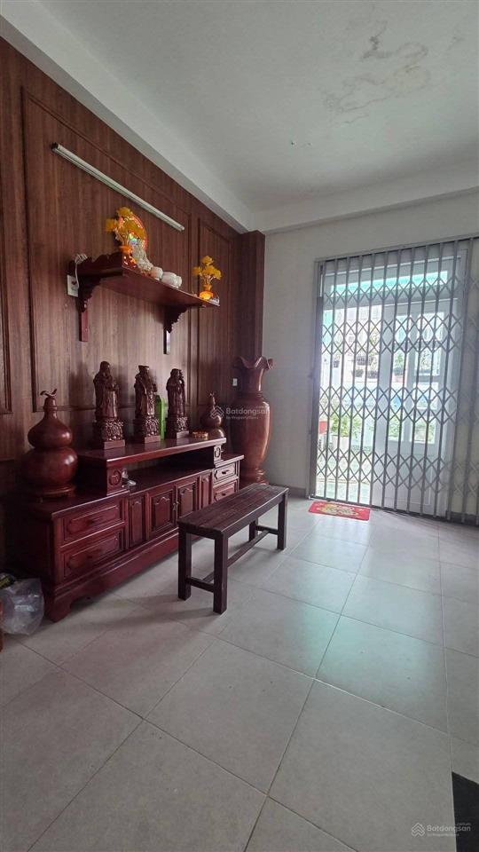 Nhà 3 tầng  ngang 4.5m  hẻm ô tô thông lạc long quân  giáp q10