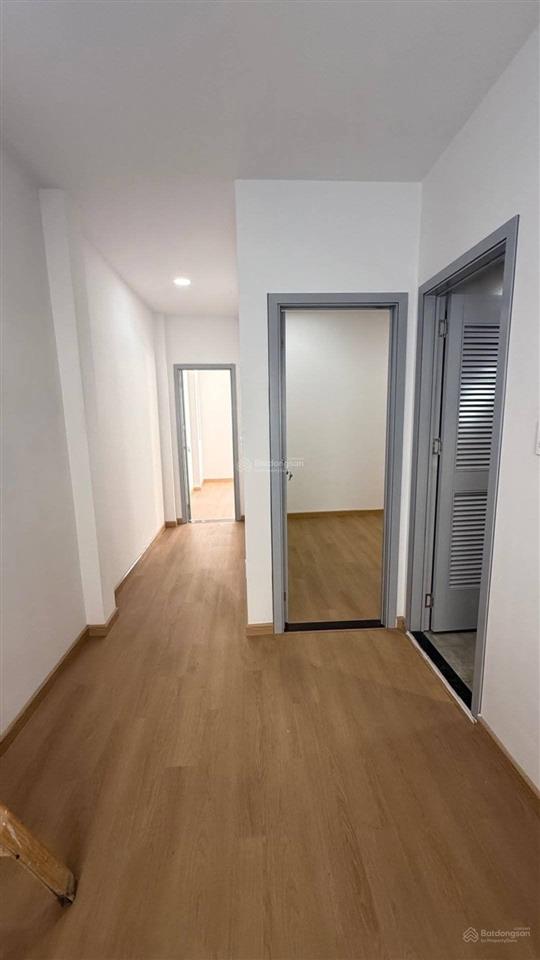Nhà đẹp 4 tầng  ngang 4.8m hiếm  hẻm ô tô thông âu cơ  sát vip bàu cát