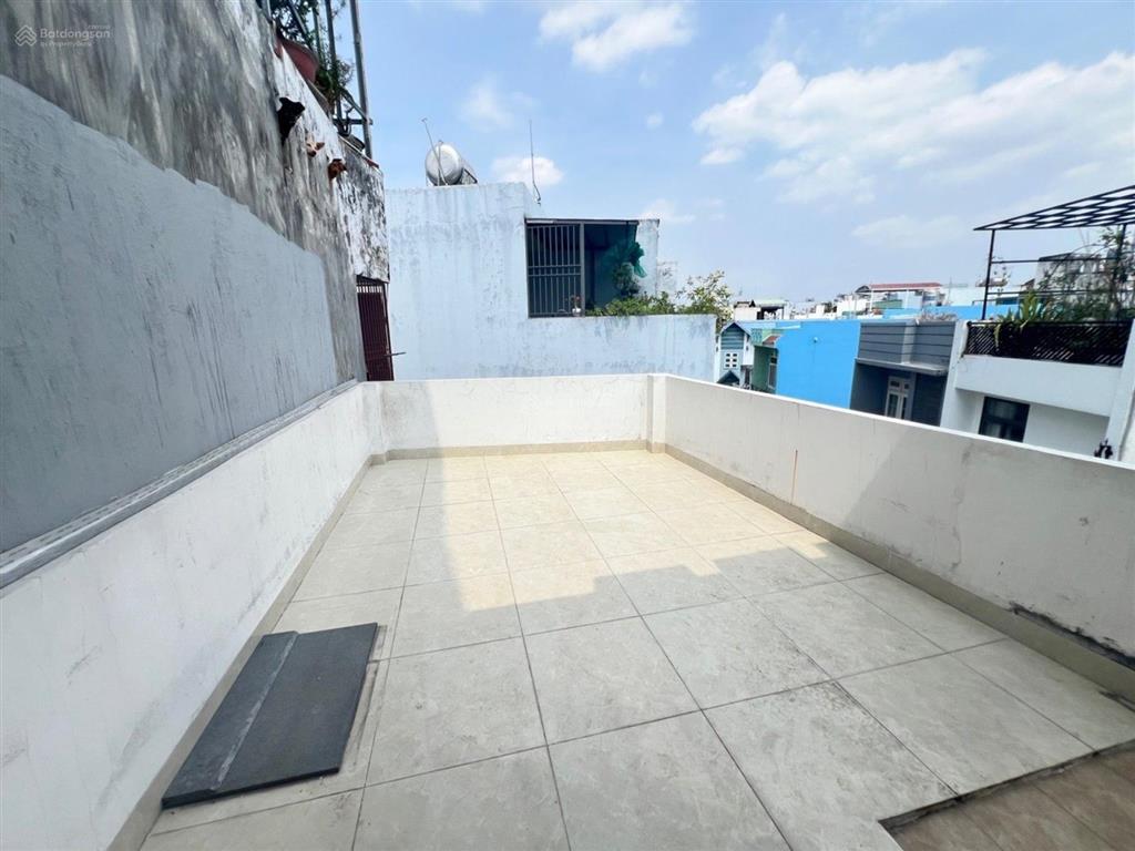 Nhà 4 tầng  dòng tiền 30tr/tháng  giáp quận 3  hẻm thông