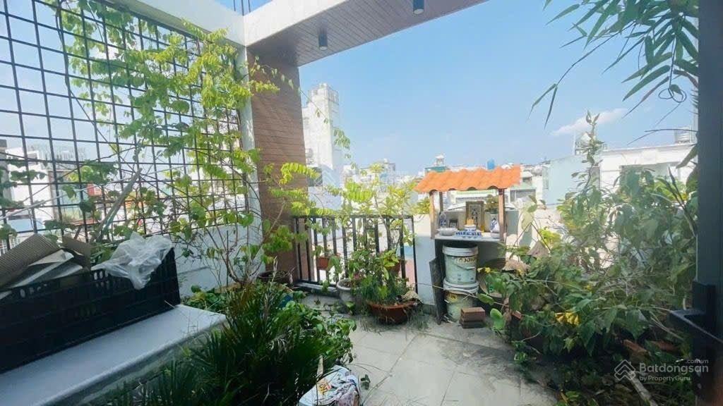 Nhà 5 tầng góc 2 mặt tiền  thông ô tô  ngay đồng đen & bàu cát 8  gần trường học các cấp