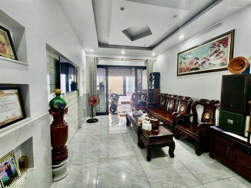 803 huỳnh tấn phát  phú thuận, quận 7  82m  8,95 tỷ