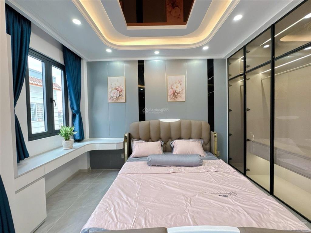 Dương cát lợi  tt nhà bè  60m2 ngang 5m  nhà 5 tầng có thang máy  8 tỷ 800 triệu