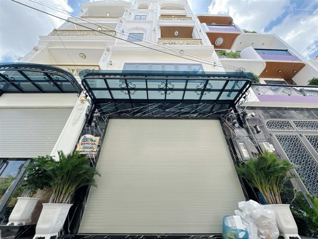 Dương cát lợi  tt nhà bè  60m2 ngang 5m  nhà 5 tầng có thang máy  8 tỷ 800 triệu