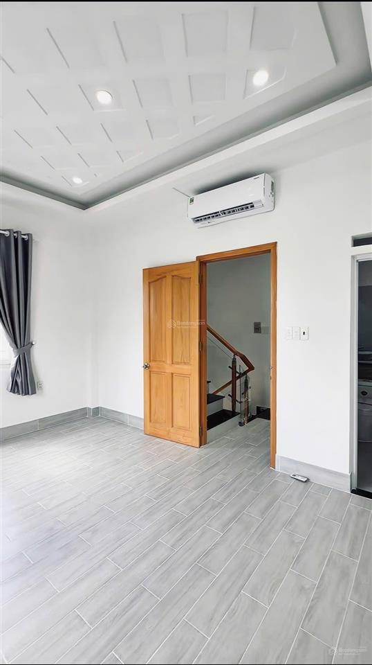 Huỳnh tấn phát  phường phú mỹ, quận 7  5.7 x 10  nhỉnh 8 tỷ.