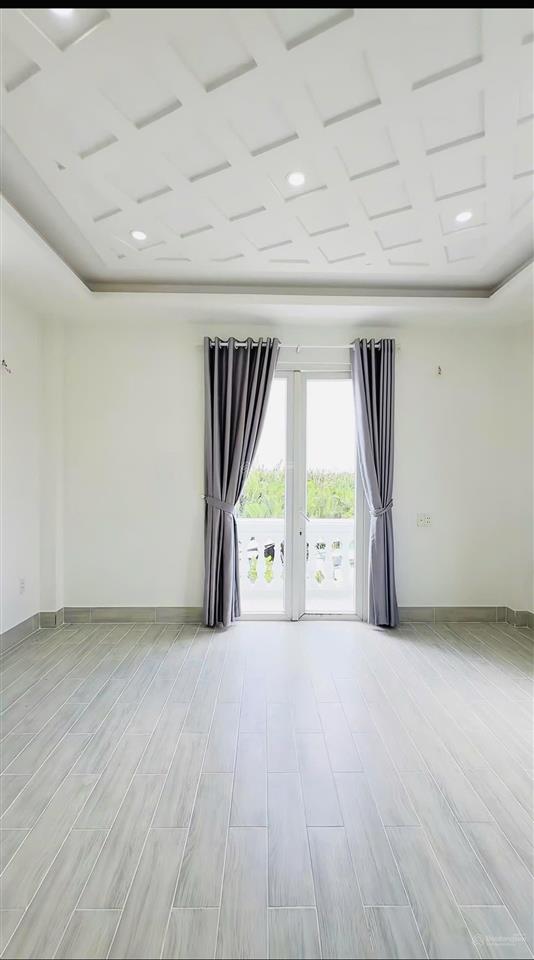 Huỳnh tấn phát  phường phú mỹ, quận 7  5.7 x 10  nhỉnh 8 tỷ.
