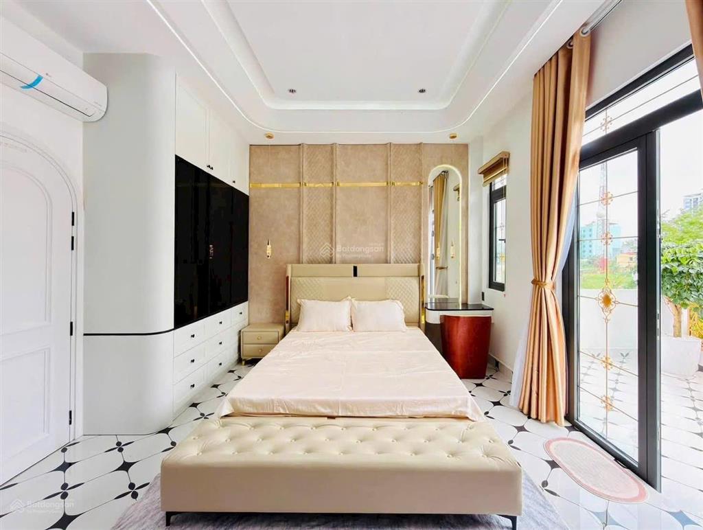 Cặp biệt thự phố mặt tiền đường 20m kdc phú mỹ quận 7  có thang máy  liền kề phú mỹ hưng q7