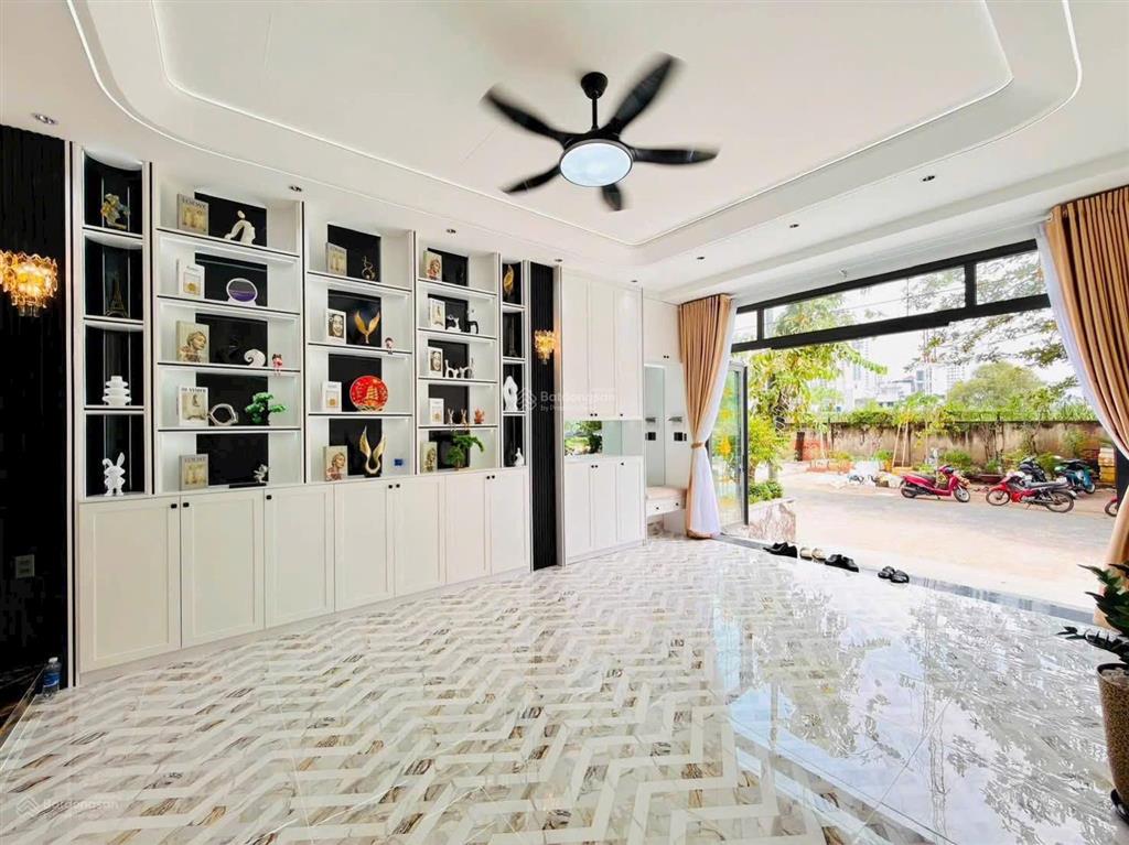 Cặp biệt thự phố mặt tiền đường 20m kdc phú mỹ quận 7  có thang máy  liền kề phú mỹ hưng q7
