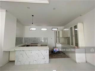 Cho thuê duy nhất một căn nhà mới 100%  mega village giá "hời" nhất khu vực  chỉ 15tr/tháng