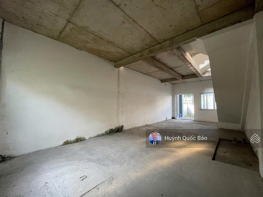 Bán căn góc 2 mặt tiền mega village  view trực diện hồ bơi  giá đầu tư chỉ 8,1 tỷ