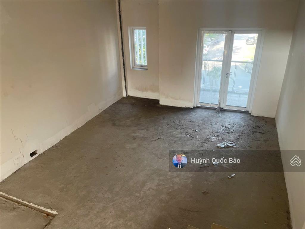 Bán căn góc 2 mặt tiền mega village  view trực diện hồ bơi  giá đầu tư chỉ 8,1 tỷ