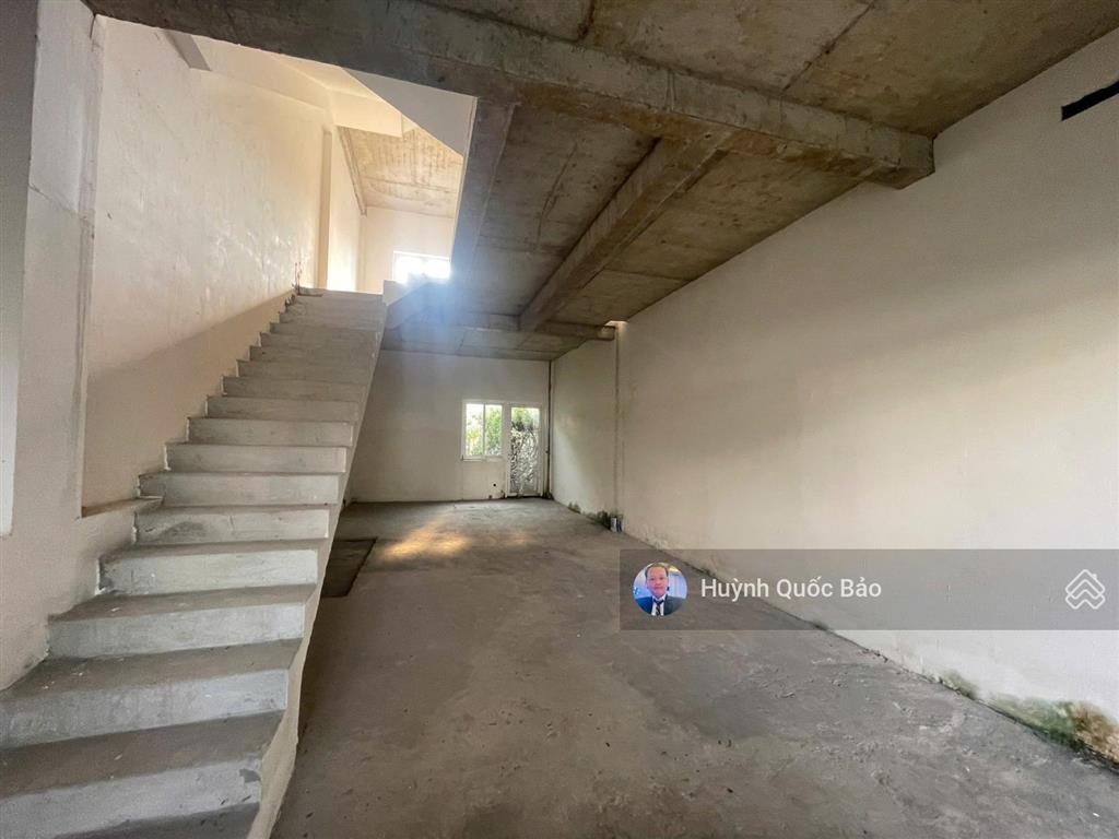 Mega village khang điền  căn góc 2 mặt tiền duy nhất  chỉ 8,1 tỷ (rẻ hơn thị trường 500tr)