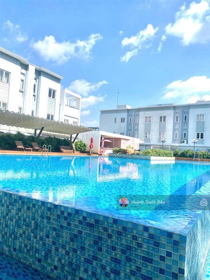 Tuyệt phẩm mega village  căn góc 2 mặt tiền 216m2 sàn  view hồ bơi resort  giá 8,1 tỷ