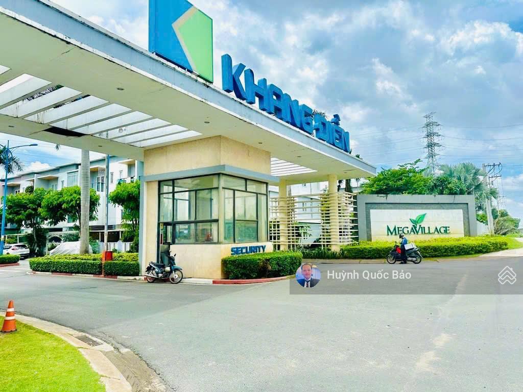 Tuyệt phẩm mega village  căn góc 2 mặt tiền 216m2 sàn  view hồ bơi resort  giá 8,1 tỷ