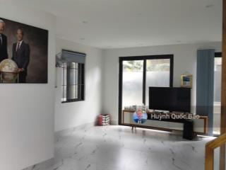 Thuê biệt thự đơn lập f06 valora kikyo riêng biệt an ninh compound, 3pn sân vườn rộng, giá 25tr