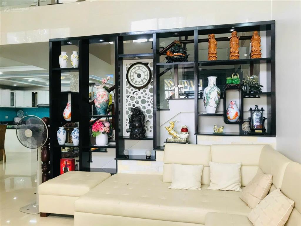 Bán biệt thự mega ruby, 23 tỷ, 185m², 4pn, 4wc, giá tốt! đang có dòng tiền 35tr/tháng/4 năm